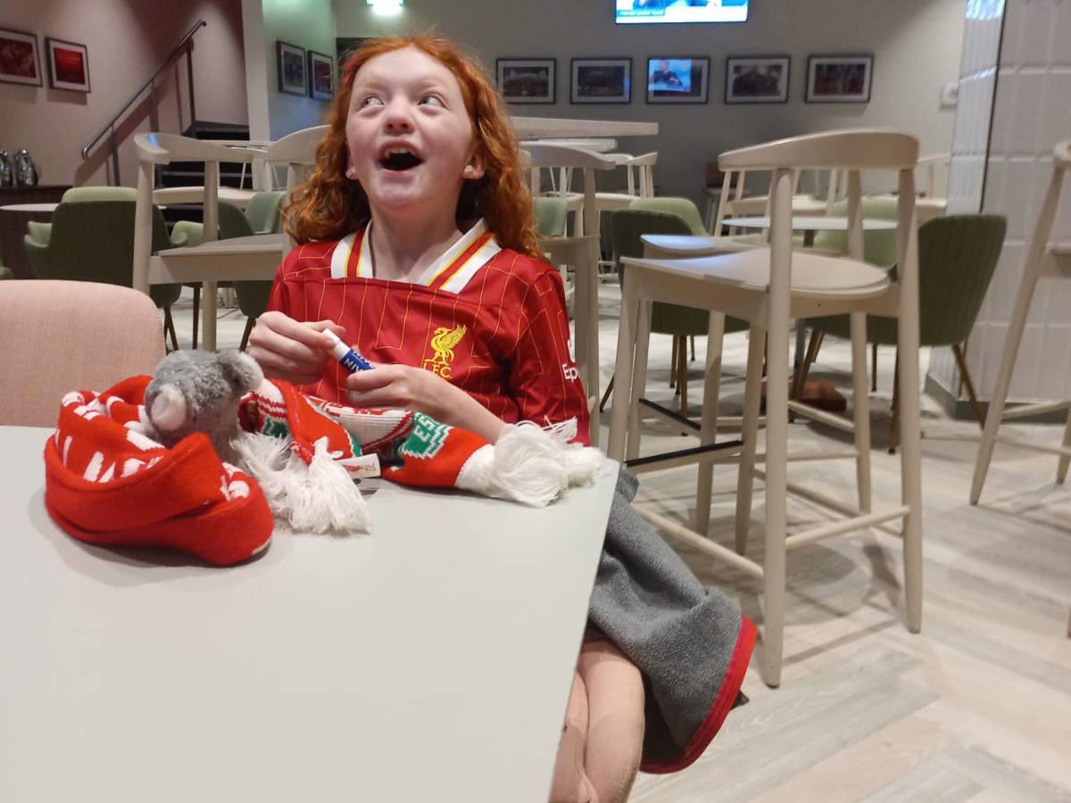 Walking out with the reds. Every Fans&nbsp;dream!💭⚽